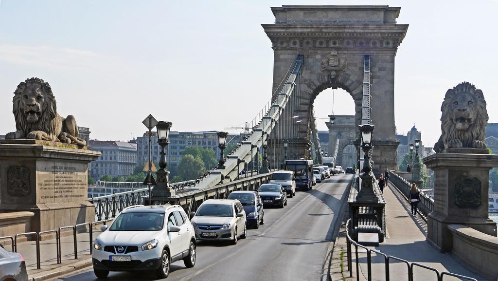 Chain Bridge Studio Apartment Budapest Exterior photo